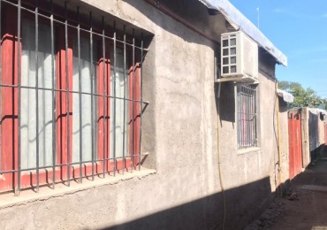 SE VENDE CASA DE 110 M2 CON 4 DEPARTAMENTOS TRASEROS 
