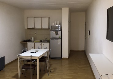 MONO-AMBIENTE AMUEBLADO Y A POCAS CUADRAS KM CERO ZONA HOSPITAL