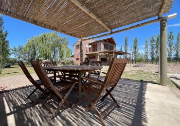 CASA QUINTA DE DOS PLANTAS CON TERRENO DE 5000m²
